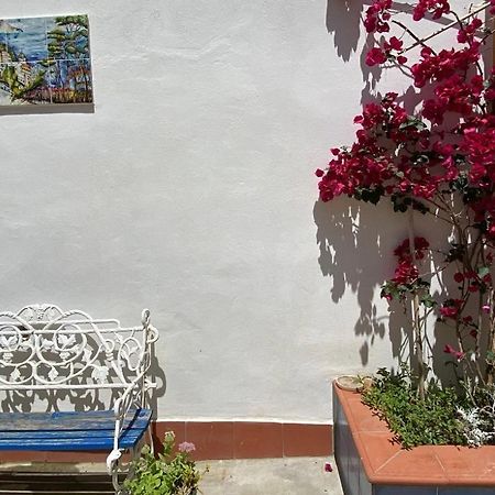 Casa Vacanza Le Tre Sorelle Vietri エクステリア 写真