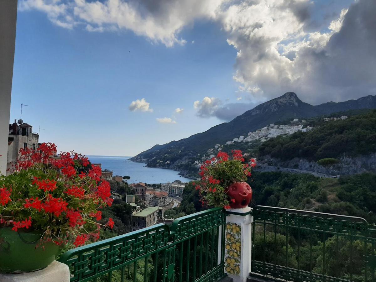Casa Vacanza Le Tre Sorelle Vietri エクステリア 写真