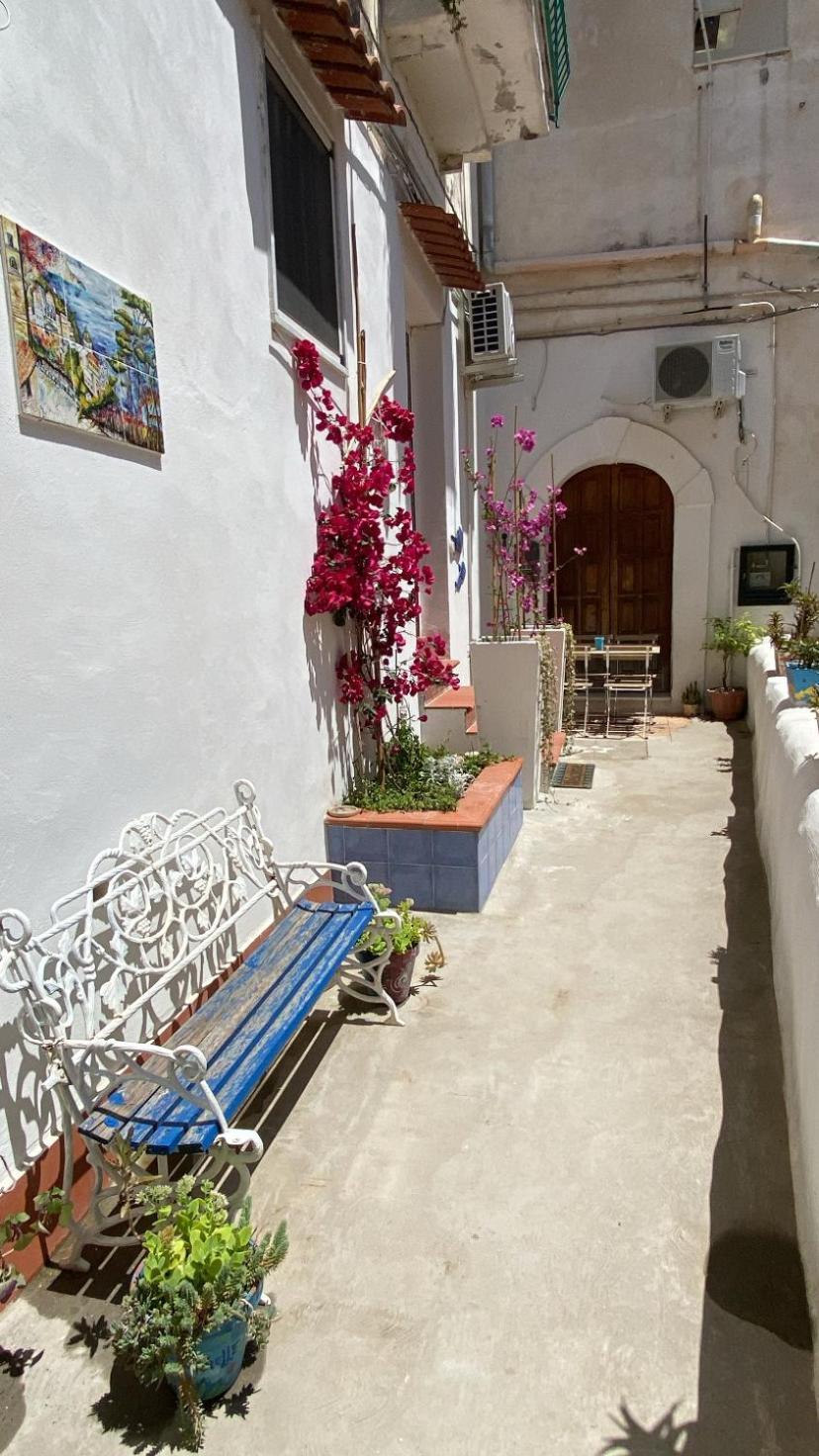 Casa Vacanza Le Tre Sorelle Vietri エクステリア 写真